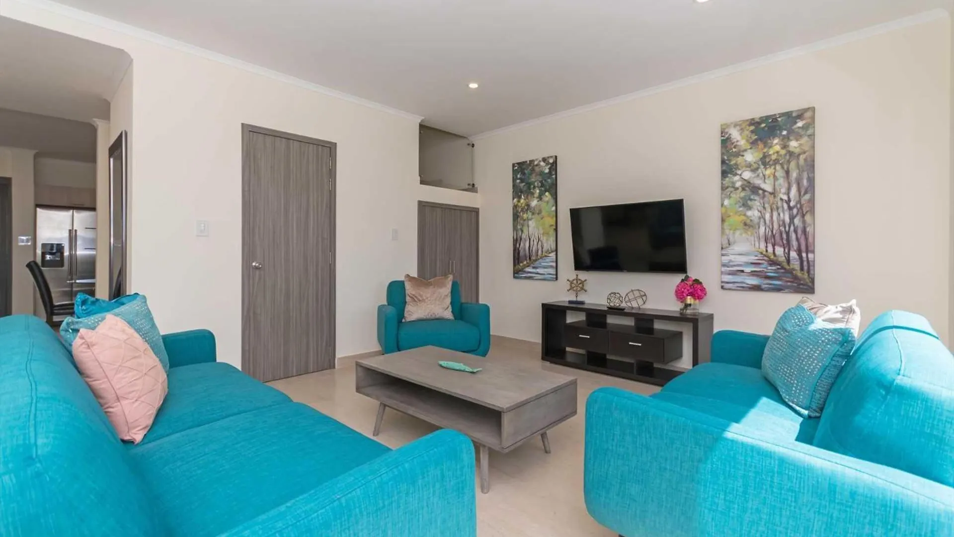 Eaglebeach-Private Pool-Island Delights Townhome12 Palm Beach