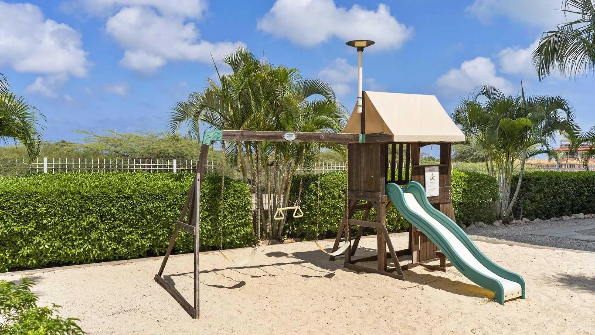 Eaglebeach-Private Pool-Island Delights Townhome12 Palm Beach 0*,  Aruba